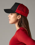 Snapback trucker
