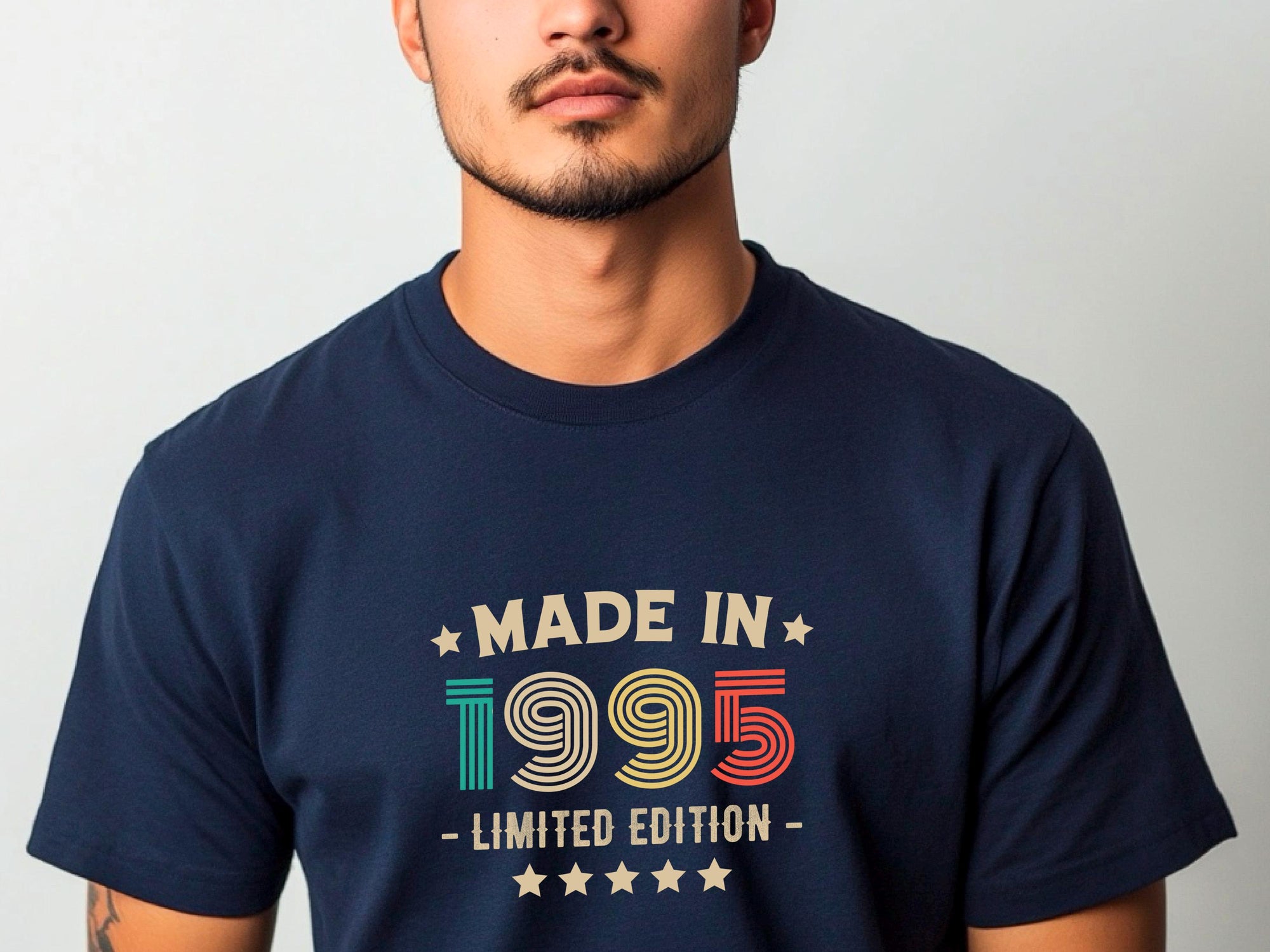 1995 31st Birthday T-Shirt | Funny 31st Gifts for Dad, Gifts for Him and Her | Classic 31st T-Shirt for Men and Women